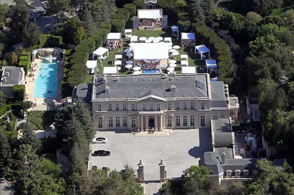 'Beverly Hillbillies' Mansion Sold to Rupert Murdoch's Son Lachlan for $150 Million